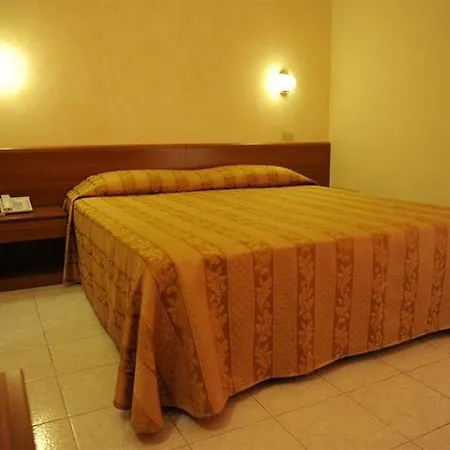 Marco Polo Hotel 3*